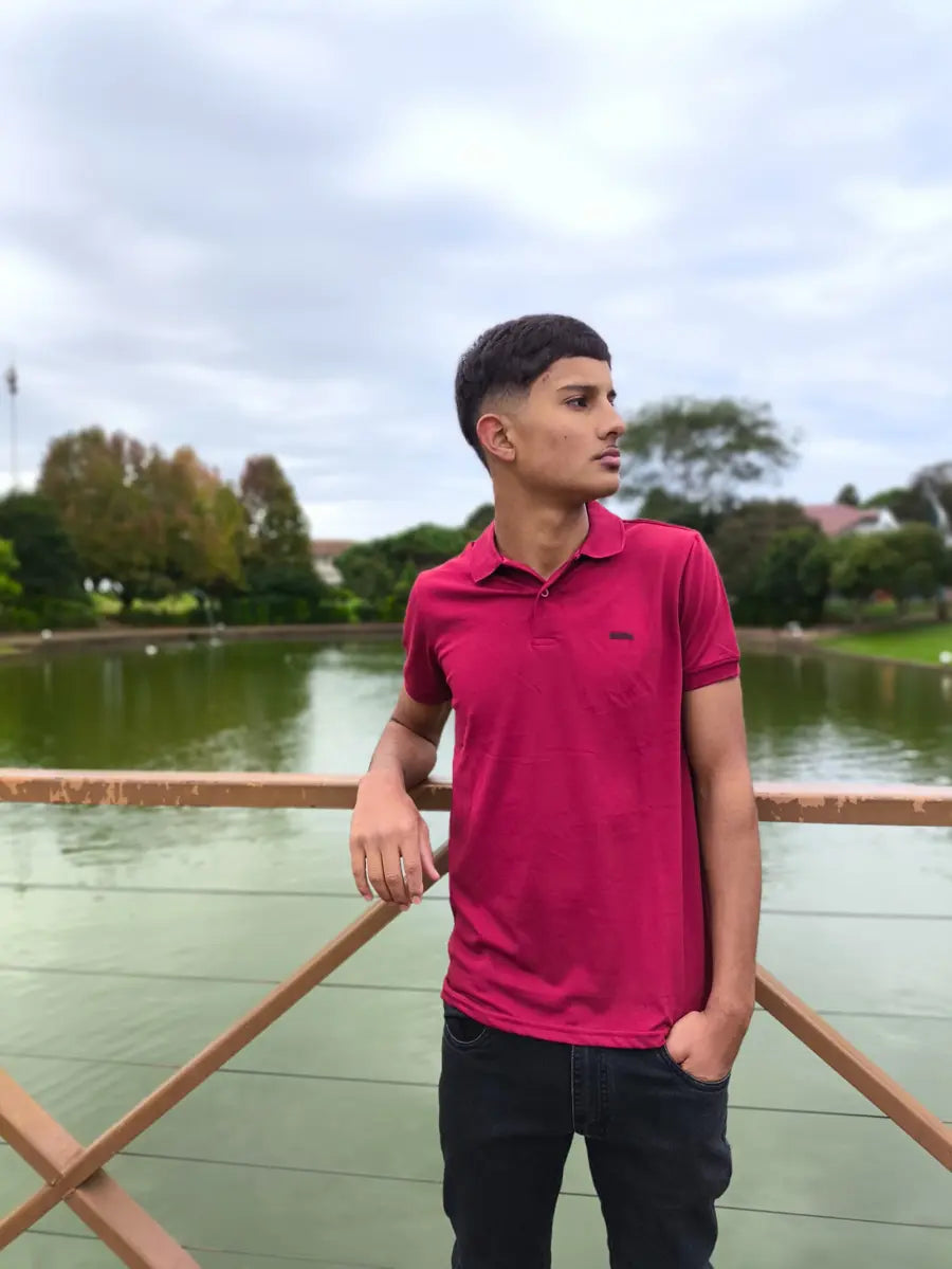 Camiseta Polo Masculina em Tecido Piquet com Caimento Confortável