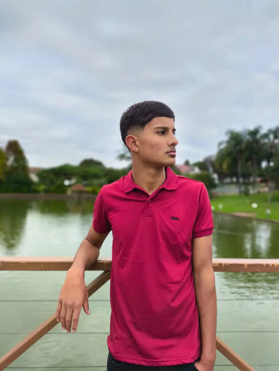 Camiseta Polo Masculina em Tecido Piquet com Caimento Confortável
