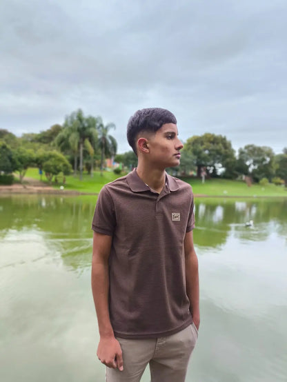 Camiseta Polo Masculina em Tecido Piquet com Caimento Confortável